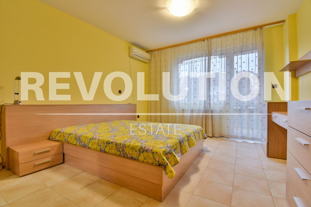 Дава се под наем Тристаен апартамент в София, Стрелбище - 135 кв.м за 950 € - Снимка #7