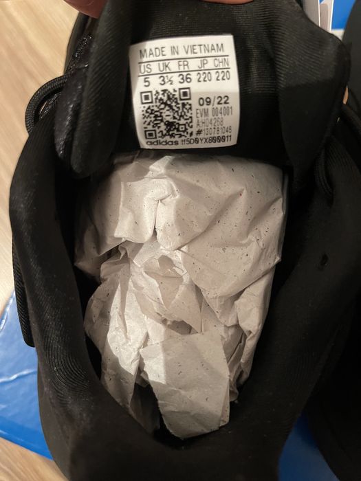 Новые кроссовки adidas