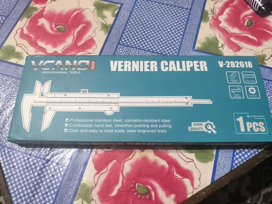 Продаю VCANO новый штангенциркуль 150 мм