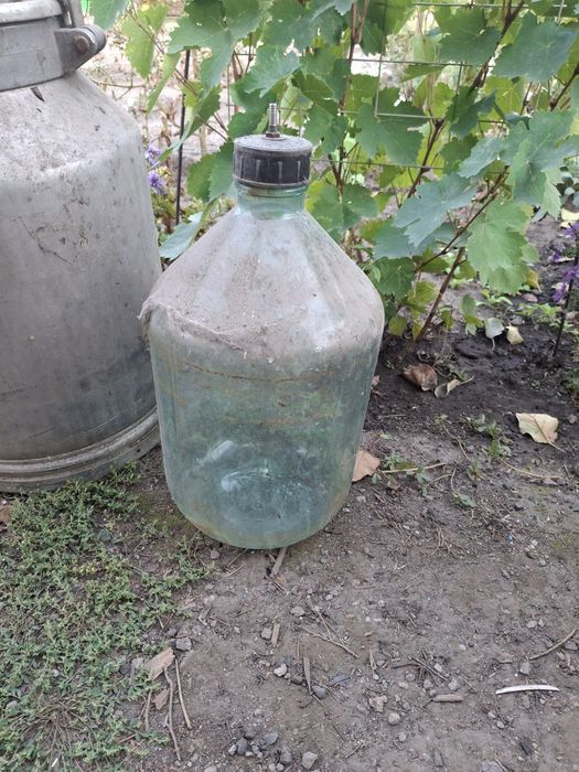 Фляги   ,и стеклянный бутыль