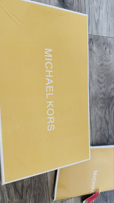 Кроссовки белого цвета Michael Kors