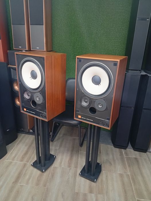 Тонколони JBL 4311B
