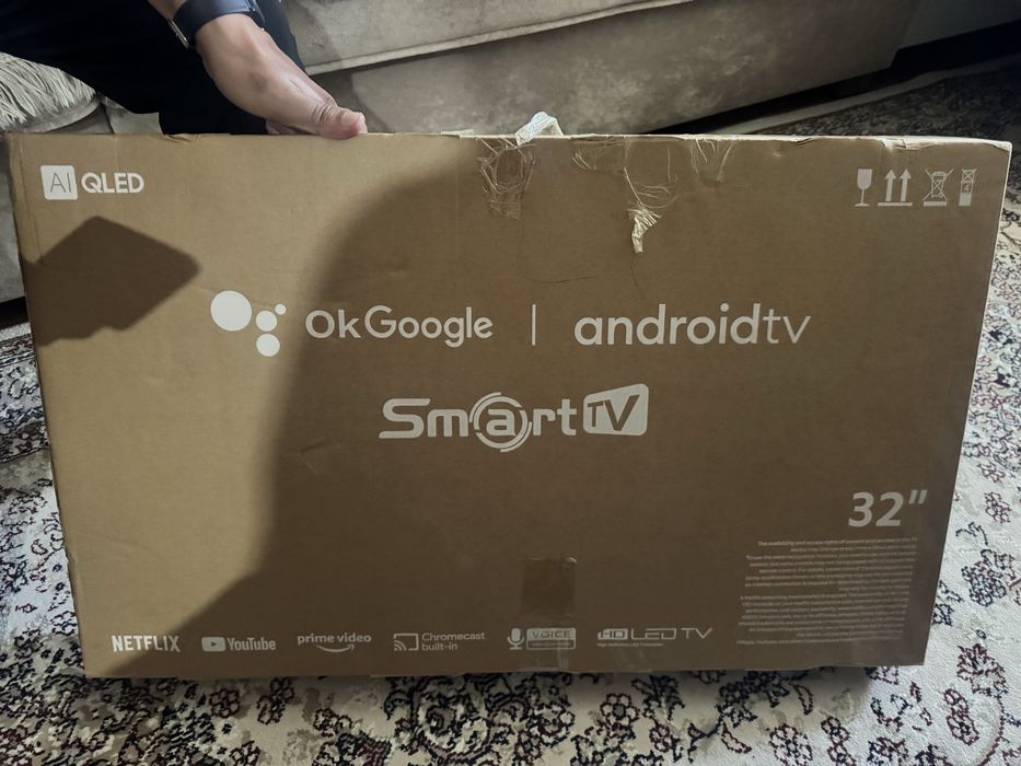 Продам телевизор 32" Smart TV Android — новый, с кронштейном