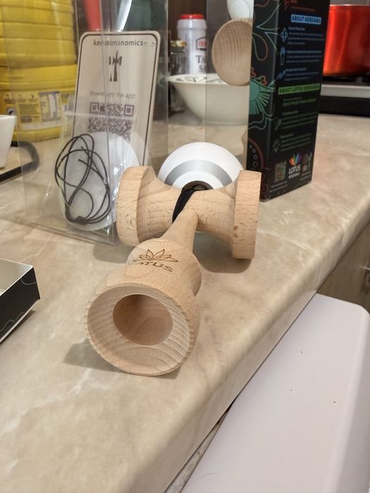 Kendama lotus antiskid