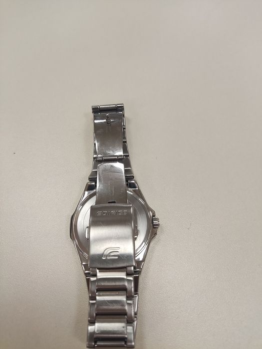 Часовник Casio Edifice