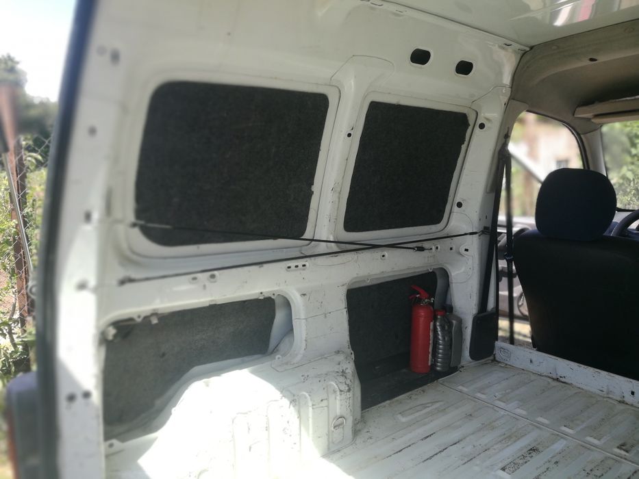 Piese auto mașină Peugeot partener