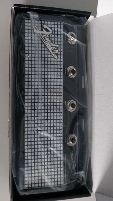 Закачалка за ключове - Fender с 4 ключодържателя