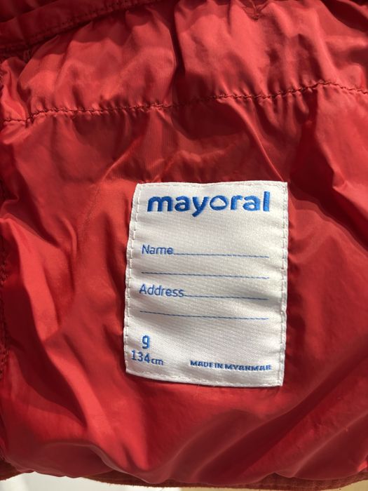 Geaca Mayoral, 134