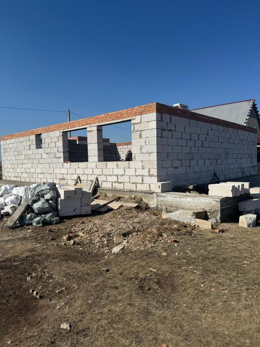 Продам не достроеный дом на 6 даче