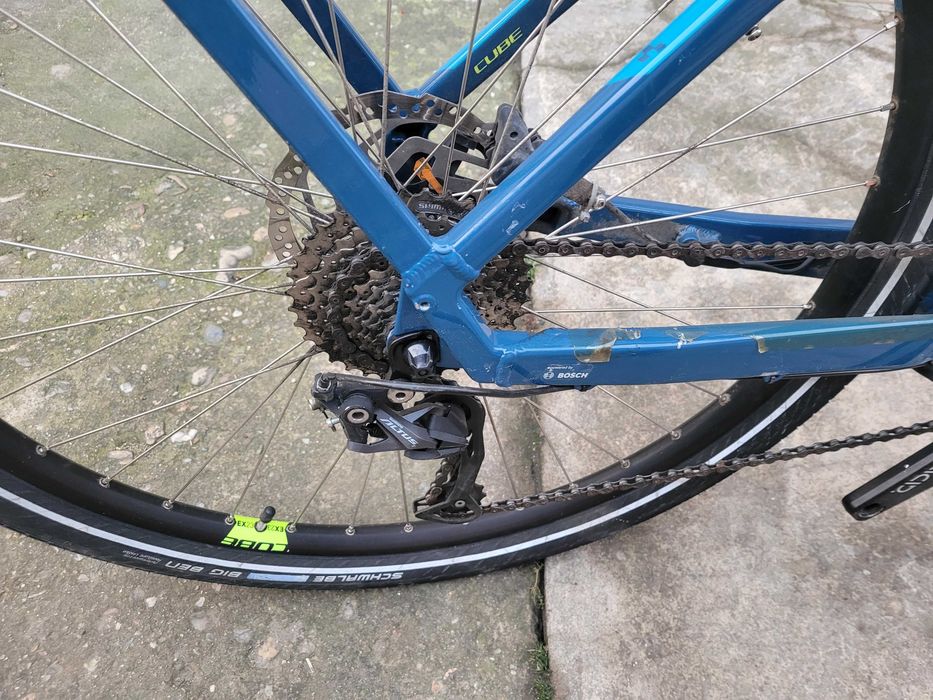 Bicibleta electric cube 28 aluminiu