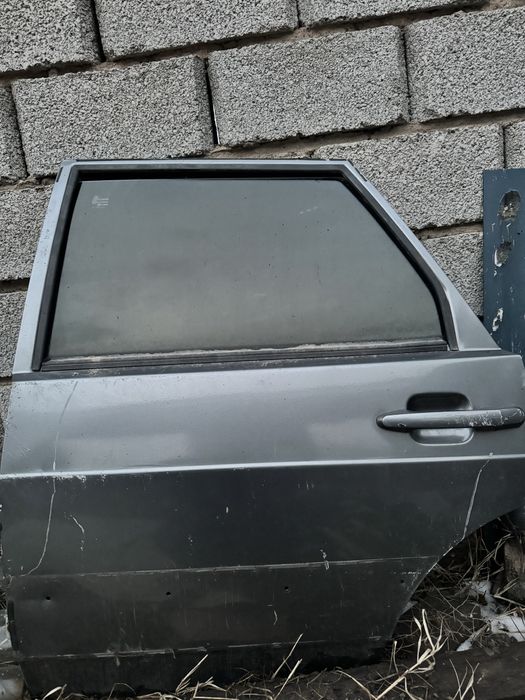 Двер от 14 задний