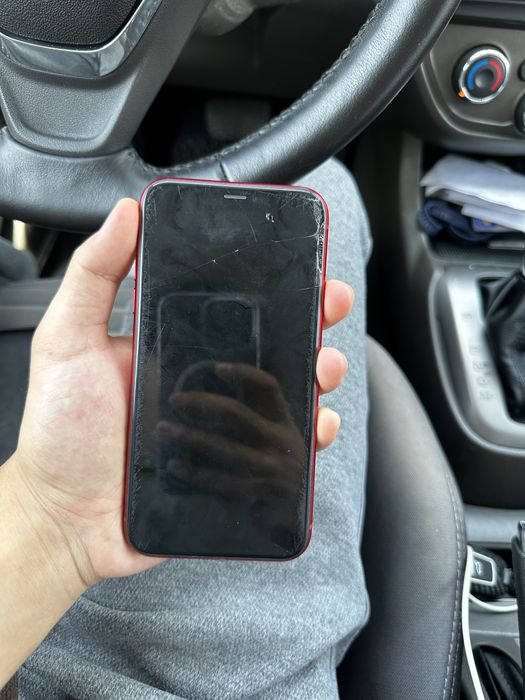 iphone xr (red)