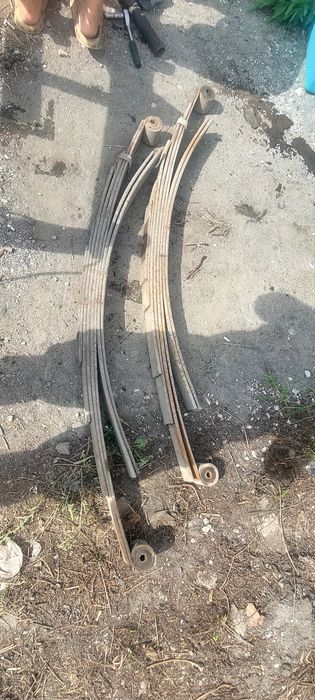Продам ресоры газель есть