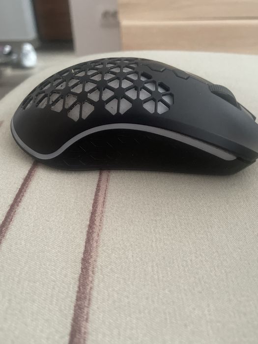 Mouse aqirys polaris