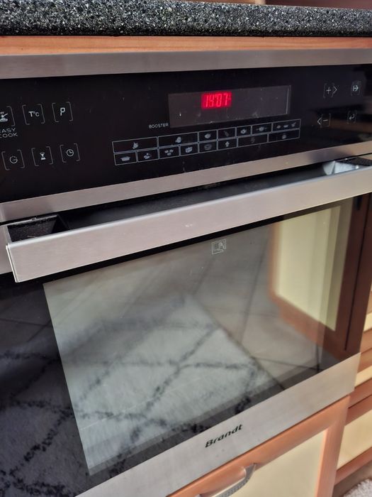 Фурна за вграждане Brand-пиролиза !