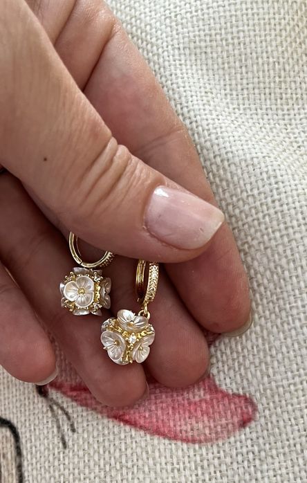 Красиви обици подходящи за повод