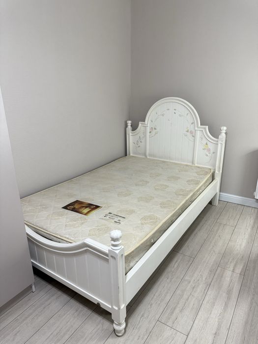 Продам подростковый комплект гарнитура