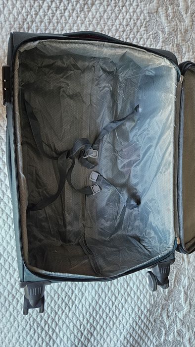 Пътнически куфар, среден размер