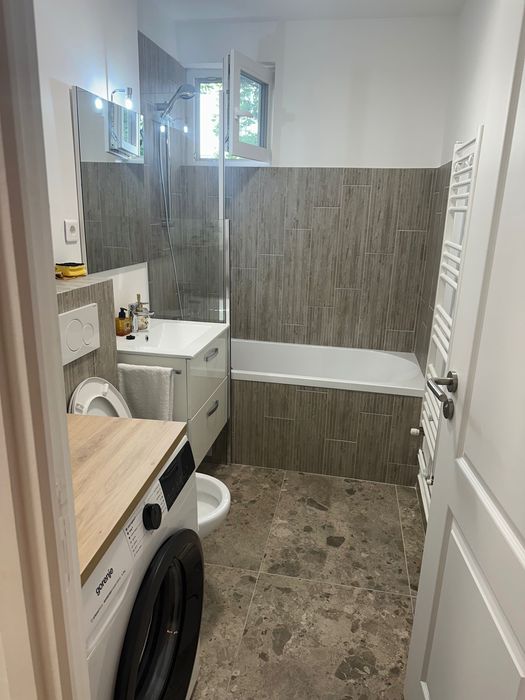 Închiriez apartament  2 camere