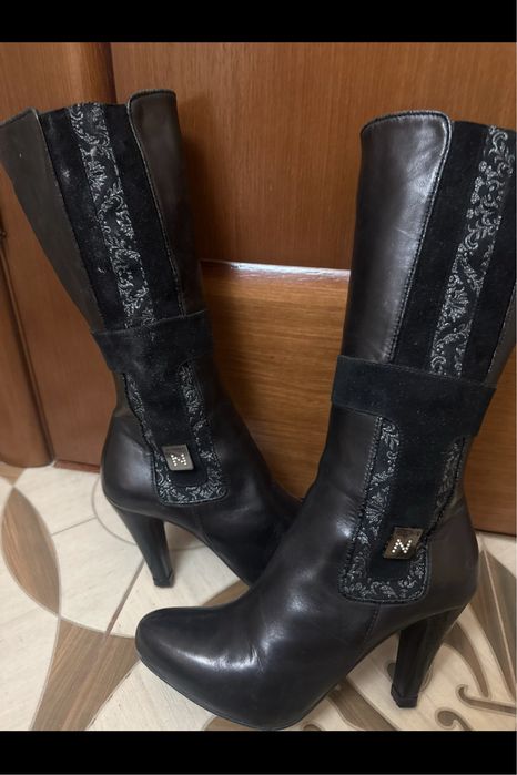 Продаются зимние сапоги