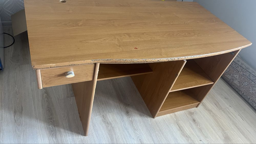 Стол бу. 18 тыс.