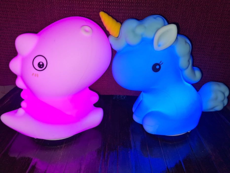 Продаются игрушки- ночники.