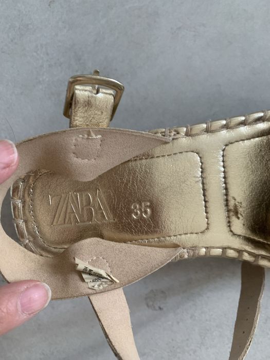 Босоножки на девочку