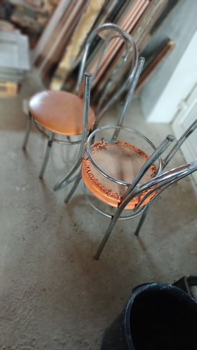 Scaune bar foarte puțin utilizate