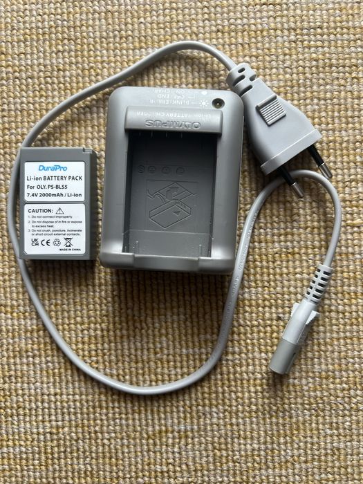 Incarcator Olympus + baterie BLS