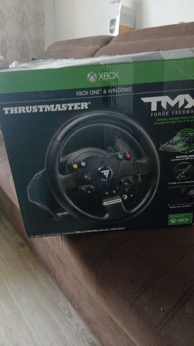 Volan Thrustmaster TMX Force Feedback