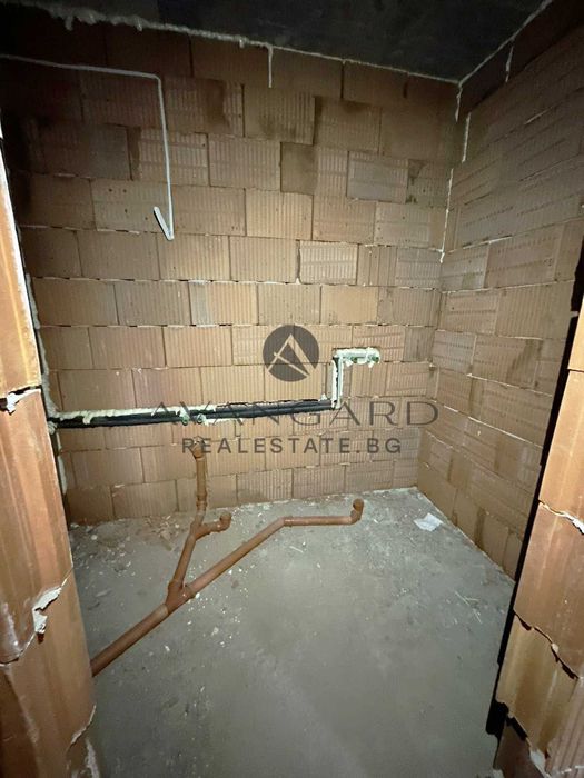 оф.22757 Тристаен с АКТ 14 Кършияка