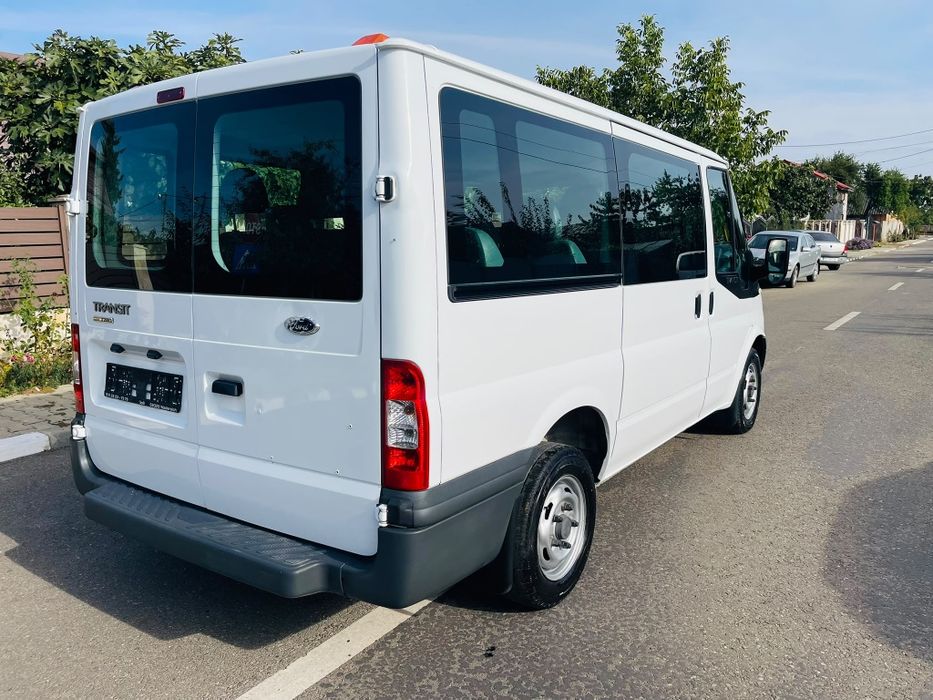 Ford Transit 2012/8+1 locuri/euro 5 /2,2 diesel