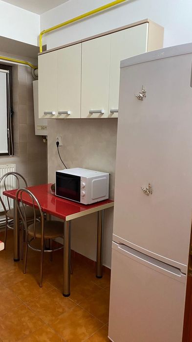 Garsoniera de închiriat / Zona Centrală Târgu Jiu (lângă Club Mozart)