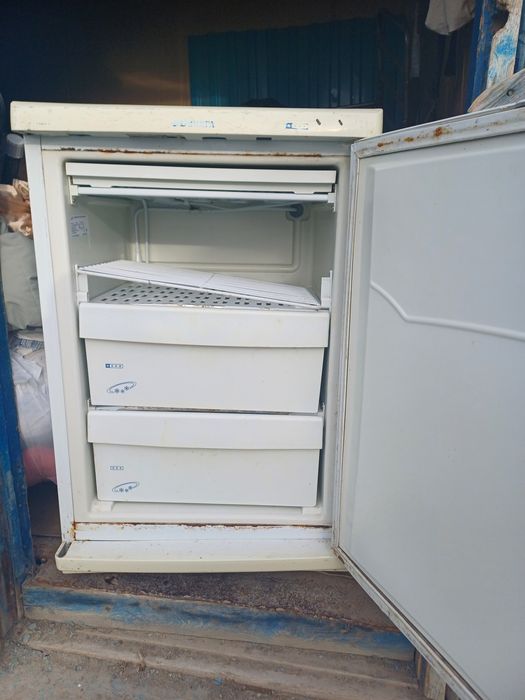 Продам холодильник
