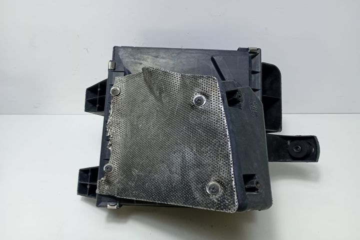 Carcasa filtru aer 8D0129607M Volkswagen VW Passat B4 seria