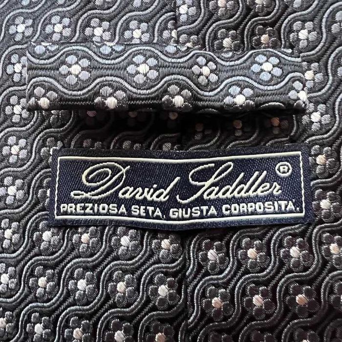 Cravata David Saddler 100% matase brodata Made in Italy negru cu flori
