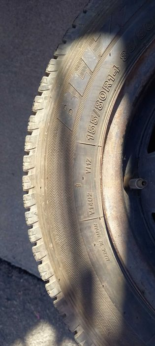Продам шины с дисками 155/80/14
