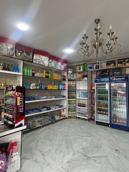 Oziq ovqat do’koni sotiladi