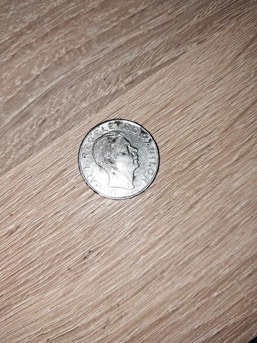 Vând moneda 100 de lei din 1943