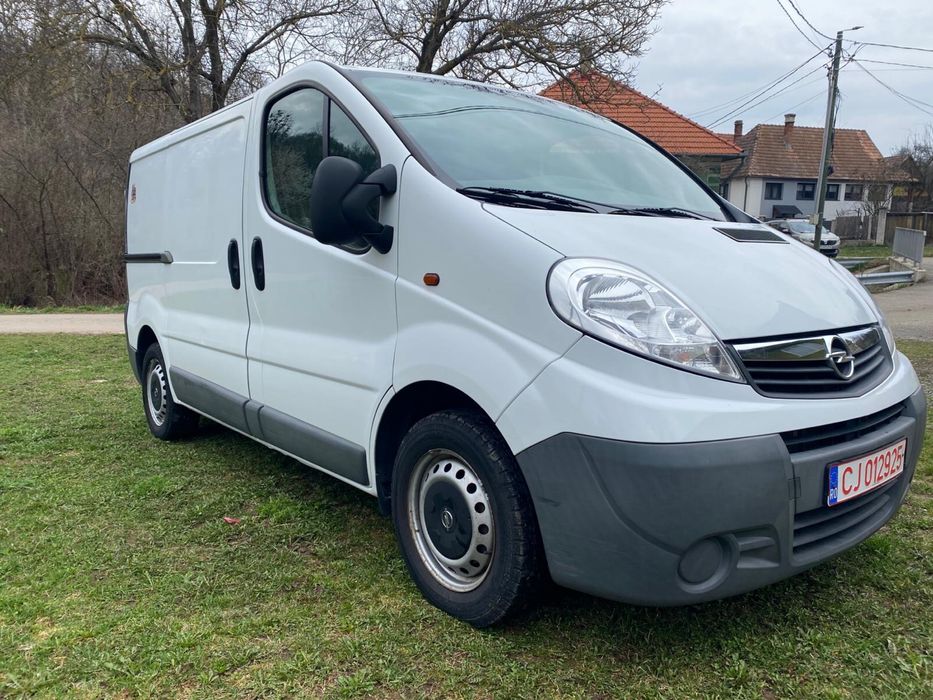 Opel Vivaro, 84 kw, 2013 luna 12.