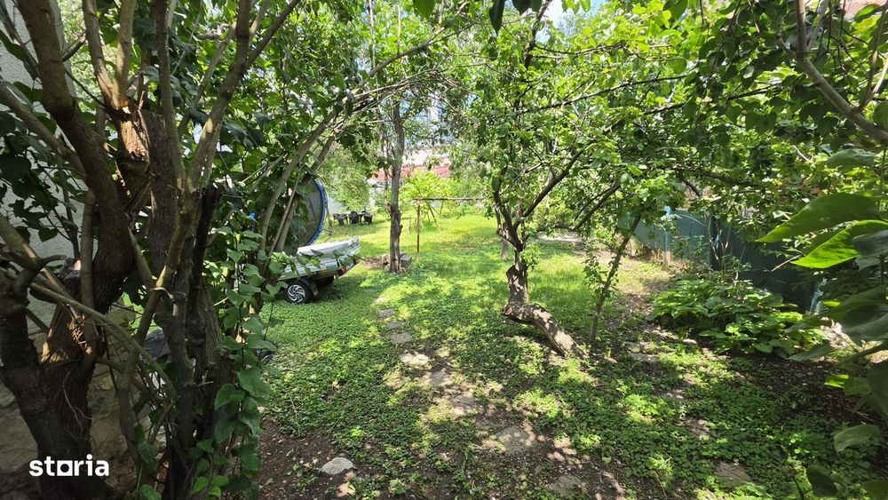 Apartament cu 4 camere , garaj si teren de 420 mp de vanzare zona Sub