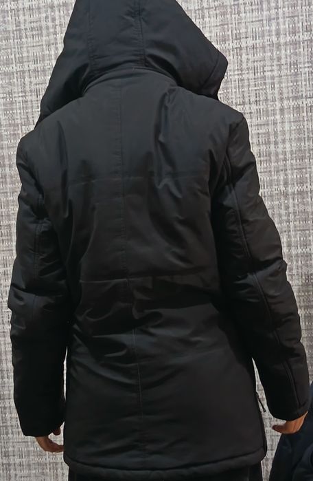 Erkaklar uchun qishki kurtka