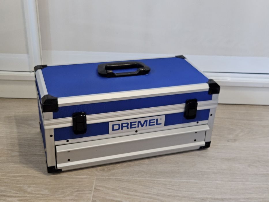 Продаётся гравер Dremel 4250