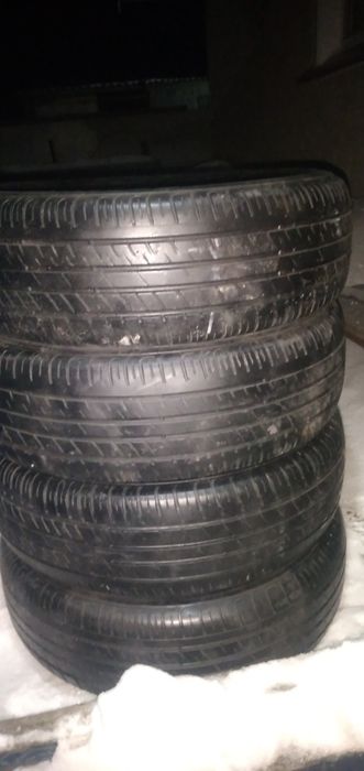 Продам летнюю резину.