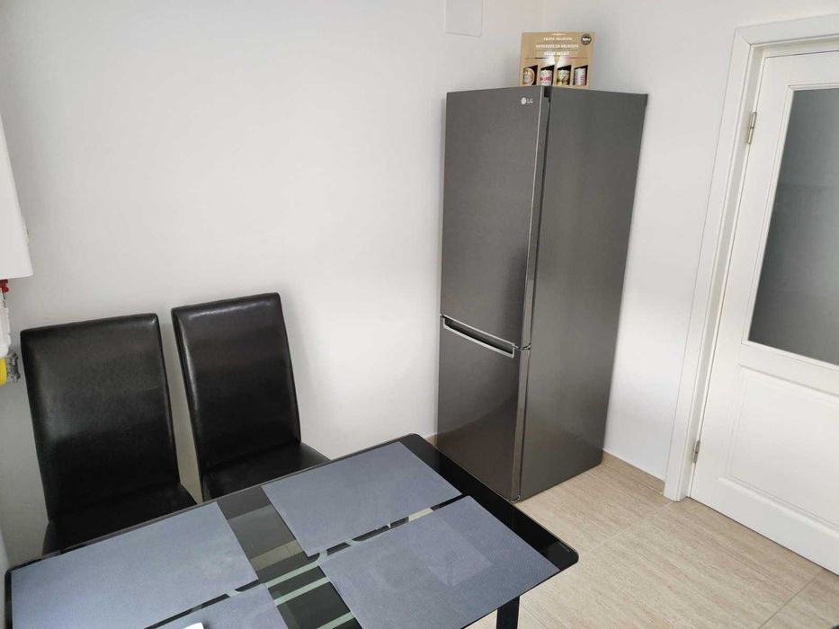 Persoana fizica inchiriez apartament mobilat - utilat modern