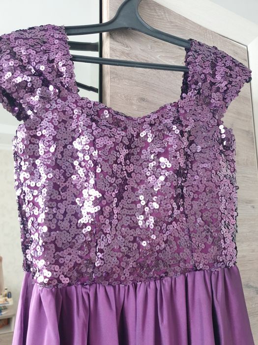 Вечернее нарядное платье