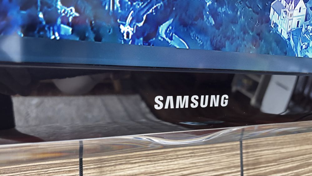 Телевизор Samsung (не смарт!)