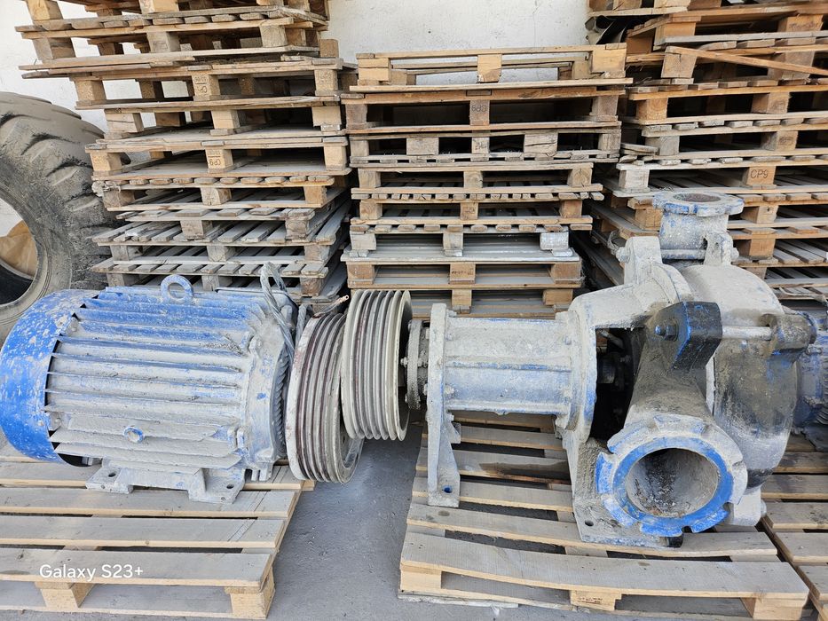 Двигатель с насосом