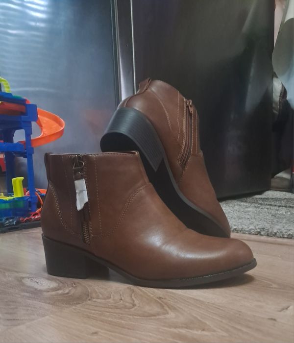 Дамски боти. Lilly  37