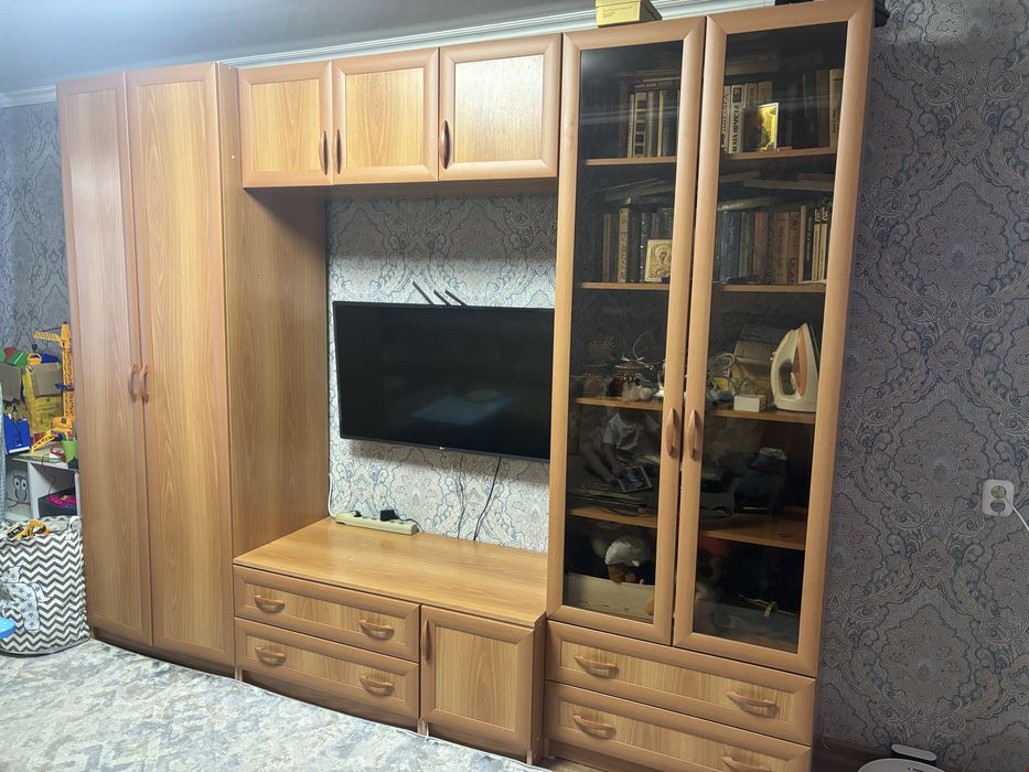 Стенка горка в зал